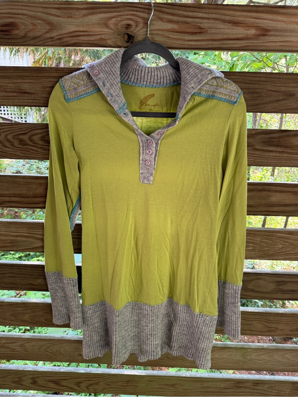 Free People Light lime Green Tunic Sweater dress with Heather Gray Trim - Picture 2 of 7